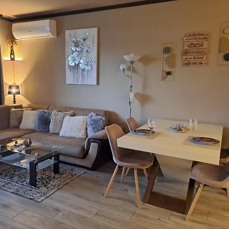 Apartament Season's